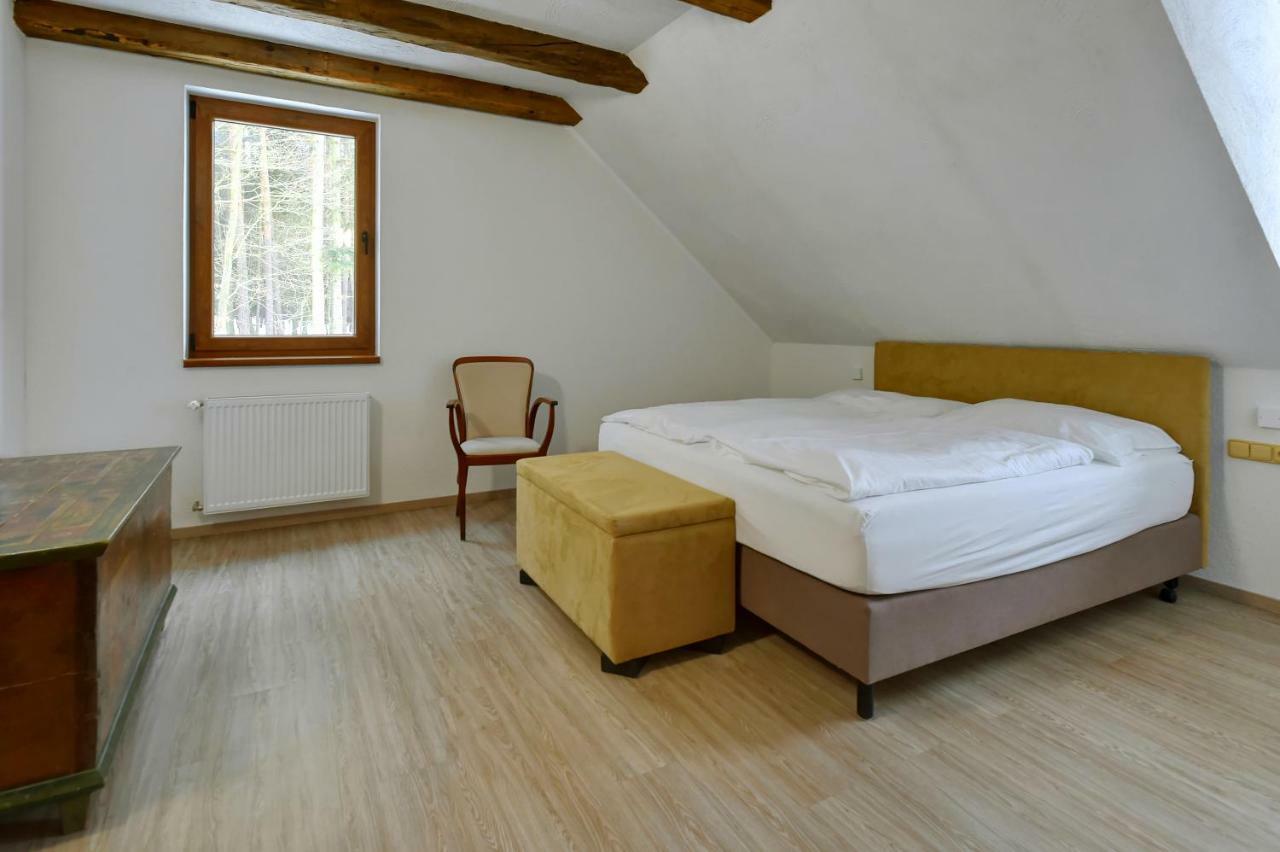 Zamecka Fortovna Obora - Forester House Kaznejov Dış mekan fotoğraf