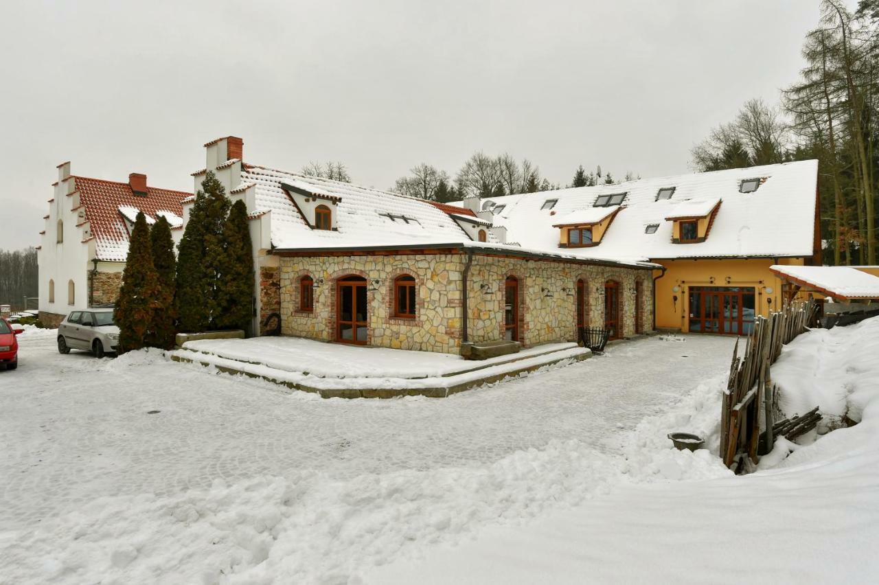 Zamecka Fortovna Obora - Forester House Kaznejov Dış mekan fotoğraf