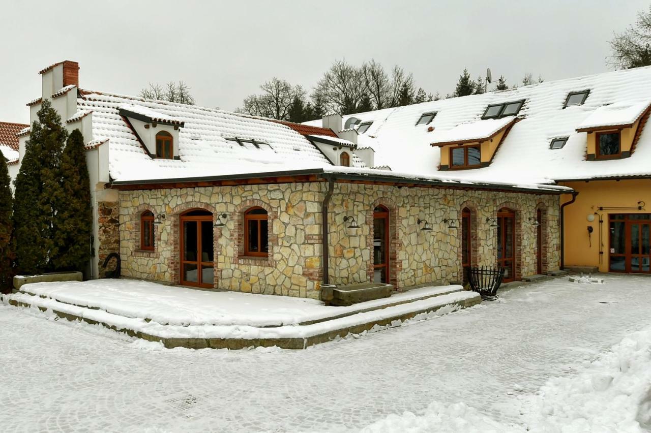Zamecka Fortovna Obora - Forester House Kaznejov Dış mekan fotoğraf