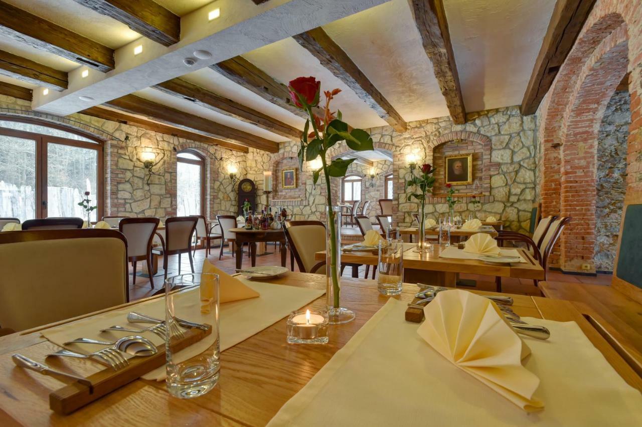 Zamecka Fortovna Obora - Forester House Kaznejov Dış mekan fotoğraf