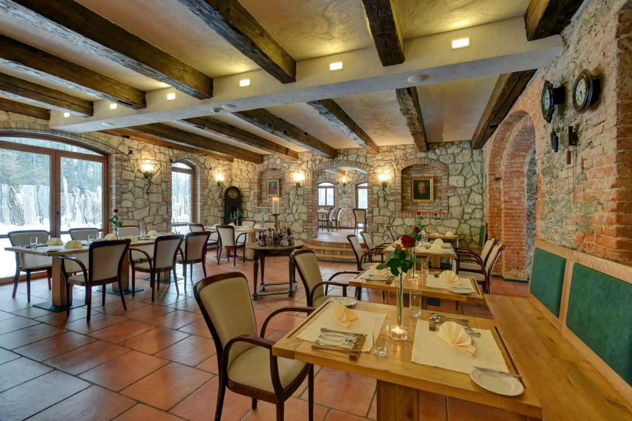 Zamecka Fortovna Obora - Forester House Kaznejov Dış mekan fotoğraf